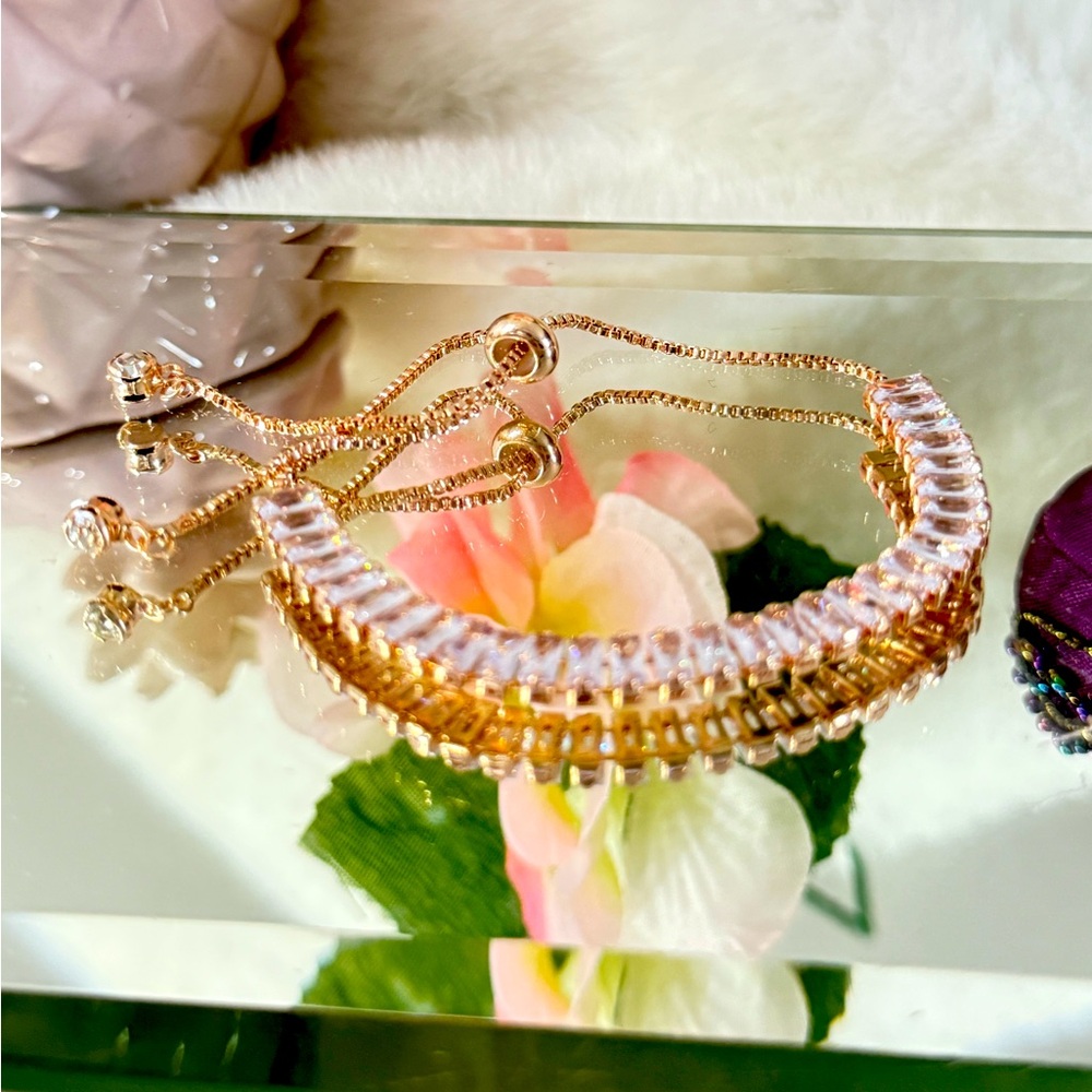 Beautiful Rose Gold Adjustable 18k Bracelet
